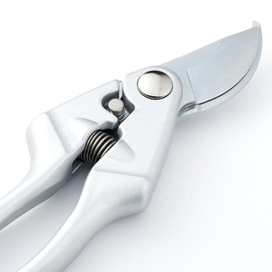 Tijeras de Podar Profesionales de Alta Resistencia con Mango de Aleación de Aluminio, Marca Kwang Hsieh, OEM ODM - Product Image 5