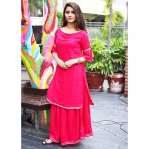 Magnifique ensemble de costume respirant en crêpe de coton rouge pour femme, taille XS - Product Image 1