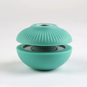 Juguete Masticable Redondo con Diseño de Concha de TPE, Sostiene Golosinas Largas, Juguete Interactivo para Mascotas Spark - Product Image 6