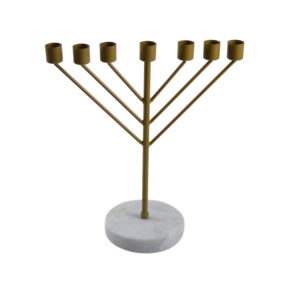 Support à bougie traditionnel en métal doré, idéal pour la décoration de table à la maison, à prix avantageux. - Product Image 4