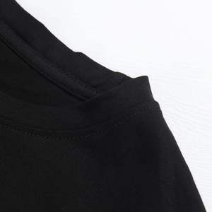 Camiseta Corta Negra para Mujer, Cuello Redondo, Corte Holgado, Informal, de Color Sólido, Tejido de Punto Jersey, Transpirable, para Primavera/Verano - Product Image 4