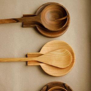 Juego de Cucharas de Madera Hechas a Mano de Primera Calidad con Espátula, Cuchara para Sopa y Servidor de Ensalada para Uso en la Cocina - Product Image 3