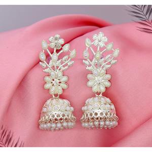 Vente en gros de boucles d'oreilles tendance Meenakari Kundan en plaqué or bijoux indiens de fête de mariage avec pompon pour fiançailles - Product Image 3
