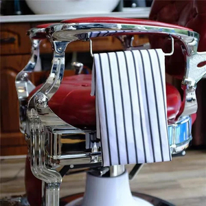 Cape de coiffure professionnelle RAMAFHH MEDAX en pongé rayé blanc et noir, résistante à l'eau et confortable pour la coupe de cheveux - Product Image 4