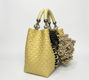 Handmade Woven Tote Bag Elegant Straw <b>Handbag</b> Pearl Handle Flower Accent Designer Beach Fashion Shoulder Bag For Women - Product Image 2