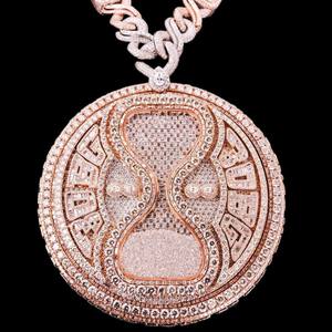 Pendentif Sablier Grand Modèle Luxe Or Rose Entièrement Sertie de Moissanite VVS, Bijou Hip Hop Tendance - Product Image 2