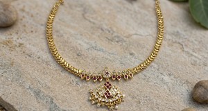 Divyoro Luxury Copper Alloy Gold Plated Classic Short Pendant <b>Necklace</b> Cubic Zirconia <b>Ruby</b> Inlay Adjustable Length Women Party - Product Image 4