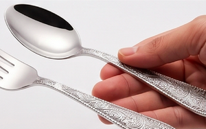 Ensemble de couverts en acier inoxydable satiné argenté de qualité supérieure, finition satinée, pour une table élégante, idéal pour la maison et les événements. - Product Image 3
