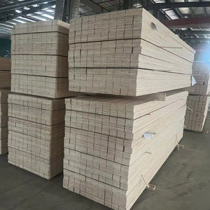 Poutre en LVL de pin structurel du fabricant vietnamien, bois lamellé-collé pour coffrage de construction et support d'échafaudage - Product Image 2