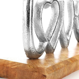 Portavelas Decorativo Navideño con Figura de Amor, Hecho de Aluminio Niquelado con Base de Madera de Mango, para Velas de Té - Product Image 5