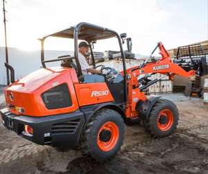 รถตักล้อยาง Kubota R530 คุณภาพสูง ราคาโรงงาน ขับเคลื่อน 4 ล้อ เครื่องยนต์ดีเซลประสิทธิภาพสูง ได้รับการรับรองมาตรฐาน CE รับน้ำหนักได้มาก - Product Image 1