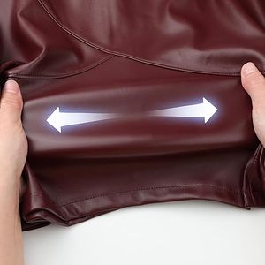 Minifalda de Piel Sintética para Mujer, Moderna, de Cintura Alta, Ajustada, con Marca Personalizada, Fabricante de Ropa OEM ODM - Product Image 5