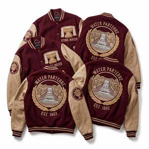 ผู้จัดจำหน่ายเสื้อผ้า เสื้อแจ็คเก็ต Varsity Letterman แขนหนัง ผ้าขนสัตว์ ปักลาย Topiary แบบเป็นทางการ ปักลายเรขาคณิต ปักลาย Yew สีน้ำตาล - Product Image 2