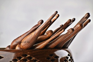 Sheesham Wood Simple Crochet Hooks <b>Set</b> 13 Natural Brown Hand Turned Ergonomic Knitting Crocheting Stand 6x4 Eco-Friendly - Product Image 3