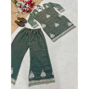 Conjunto de Traje de Fiesta para Mujer de Diseño Elegante, Top de Satén, Pantalón Plazzo y Dupatta con Bordado a Mano - Product Image 4