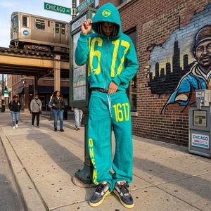 Ensemble de survêtement streetwear personnalisé avec logo, pour homme, hiver, coupe évasée, vintage, à capuche, taille régulière, grande taille - Product Image 1