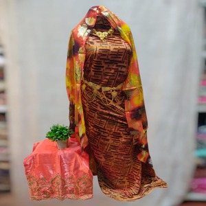 Tissu en velours écologique imprimé jacquard sergé maqbal traditionnel somalien, 100 % soie, résistant au rétrécissement - Product Image 1