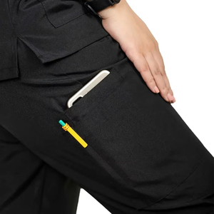 Conjunto de Uniforme Médico Premium Negro con Cuello en V - Uniforme Profesional para Enfermeras con Porta Identificación - Ropa de Trabajo Clínica de Alta Calidad - Product Image 2