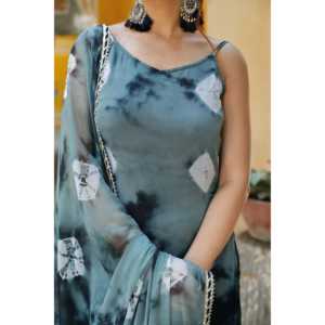 Ensemble de costume en mousseline de soie tie-dye bohème taille XS-noir élégant et tendance - Product Image 2