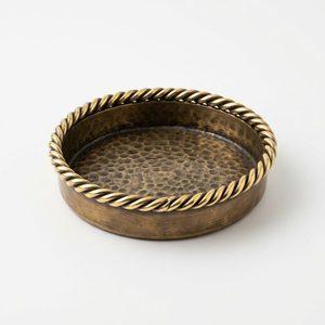 Cuenco Decorativo de Latón Antiguo Hecho a Mano de 10 cm con Borde de Cuerda Trenzada, Plato con Aro de Cuerda Bandhan para Decoración del Hogar, Hoteles y Bodas - Product Image 1