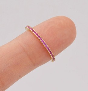 แหวนคริสตัลรูบี้ทรงสกินนี่ บนตัวเรือนเงินแท้ชุบทอง 14K แบบหนามเตย สำหรับงานหมั้น งานแต่งงาน และแหวนซ้อน - Product Image 2