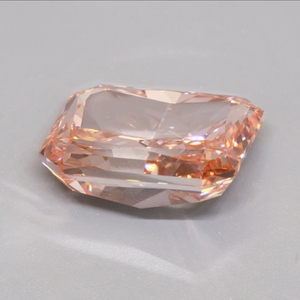 Diamant de laboratoire de 5,00 carats, taille radiant, couleur orange vif fantaisie, certifié IGI, pour la fabrication de bijoux - Product Image 3