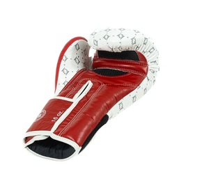 นวมชกมวย Fairtex Booster หนังวัวแท้ ระบายอากาศได้ดี ซับเหงื่อ น้ำหนักเบา ปิดด้วยแถบตีนตุ๊กแก สีแดงขาว รุ่นพิเศษ - Product Image 6