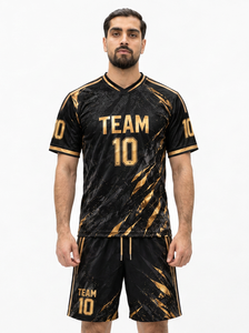 Ensemble de maillots de football personnalisés Team 10, noir et or, sublimés, col rond, manches courtes, tissu respirant en polyester, uniformes - Product Image 2
