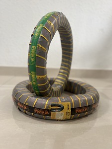 Prix de gros KUMA K213 80/90-14 Caoutchouc naturel + Nylon Durable Nouvelle carcasse de pneu de moto 20000KM Garantie 12 mois Noir - Product Image 4