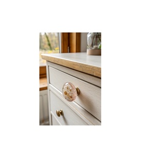 Pomos de puerta rústicos hechos a mano de madera y resina, tiradores de cajones para gabinetes, herrajes decorativos para muebles - Product Image 1