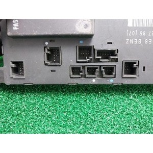 ECUs y Módulos de Computación Usados de Clase E A2118702785 - Product Image 3