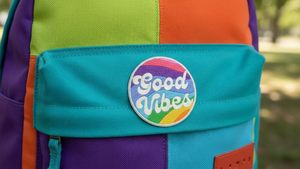 Patch Good Vibes à thermocoller/coudre, 3 pouces - Patch brodé intégral, Patchs brodés de qualité supérieure, Design personnalisé 2026 à thermocoller - Product Image 4