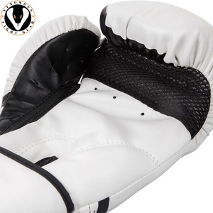 Gants de boxe professionnels avec protection des phalanges, fermeture sécurisée et design flexible pour les séances d'entraînement en salle de sport - Product Image 2
