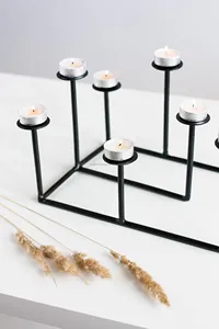 Options multi-tailles Bougeoir élégant en métal pour Noël pour les intérieurs de maison contemporains et rustiques - Product Image 5