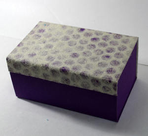 Cajas de regalo plegables de cartón reciclado hechas a mano al por mayor, sin madera, con cierres magnéticos y papel de encaje, para tiendas. - Product Image 2