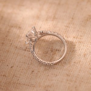 Bague en or blanc véritable avec diamant de laboratoire de 3,5 carats, style victorien, inspirée de l'antiquité, sertie de diamants ovales, faite à la main - Product Image 6