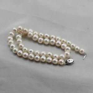สร้อยคอมุกน้ำจืด 9-10 มม. แบบยกเอง ไม่มีสารกัมมันต์ ของขวัญแบบถือ ทรงเกือบกลม มีตำหนิเล็กน้อย - Product Image 4