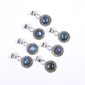 Pendentif rond en labradorite bleue chatoyante fait main, en argent sterling 925 plaqué, bord perlé, bijoux en pierres précieuses naturelles pour la vente en gros - Product Image 3