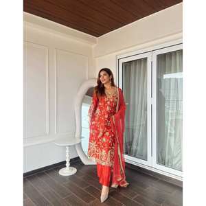 Conjunto de Traje de Fiesta de Diseñador Talla XL con Bordado de Zari y Lentejuelas - Product Image 4