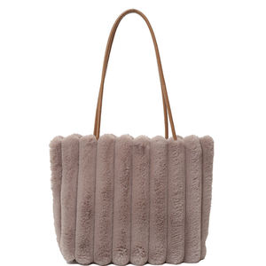 ファッショナブルな女性女性のぬいぐるみハンドバッグ冬卸売大型モノグラムトートバッグ - Product Image 3