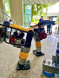 เครื่องบดอัดดินแบบกระแทก กำลังสูง 6.5 แรงม้า เครื่องยนต์เบนซิน 4800 วัตต์ ถังน้ำมัน 3.1 ลิตร แรงกระแทก 45-70 มม. แรงบิด 70 นิวตันเมตร - Product Image 3