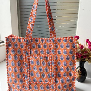 Grand sac fourre-tout matelassé surdimensionné pour le week-end - Sac de voyage en coton imprimé à la main pour les courses et les voyages, sacs faits main pour femmes - Product Image 3