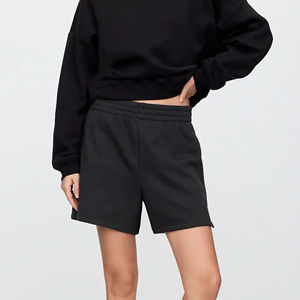กางเกงขาสั้นถักสไตล์ไฮสตรีทแบบเป็นมิตรต่อสิ่งแวดล้อม OEM ผ้าคอตตอนเทอร์รี่ แบบสวม มีเชือกผูก ปรับแต่งโลโก้ได้ สำหรับร้านแฟชั่นบูติก - Product Image 1