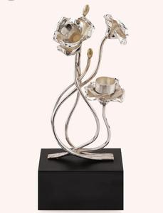 Metal Flower Candle Stand with Three <b>Tealight</b> Holders Heat Resistant Home Decoration - Product Image 2