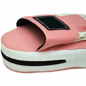 Wholesale Professional Training <b>Focus</b> <b>Pads</b> High Quality Focused Leather for Adults' Kickboxing Custom Logo <b>Focus</b> <b>Pads</b> Pakistan - Product Image 4