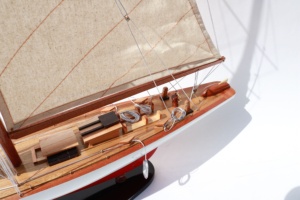 Modelo de Barco de Vela de Madera Hecho a Mano - Yate de Carreras Clásico Clase J con Acabado Pintado, Modelo a Escala para Decoración del Hogar, Ranger Pintado - Product Image 6