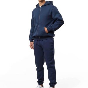 Conjunto Deportivo Personalizado para Hombre con Capucha, Sudadera de Algodón y Felpa, Ropa Deportiva Urbana, Corte Regular con Bolsillos Laterales - Product Image 1