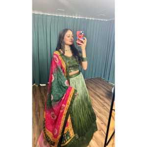 FB Designer Green Lehenga Choli dengan Dupatta Cantik Ukuran <span class=keywords><strong>M</strong></span> untuk Pesta India & Pakistan - Product Image 1