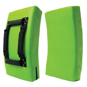 Meilleure vente : Bouclier de frappe incurvé en cuir pour entraînement de kickboxing, karaté, MMA et arts martiaux - Product Image 6