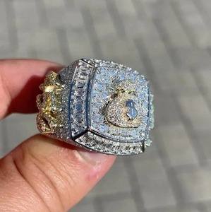 Anillo de Boda de Lujo Personalizado con Corte Brillante Redondo VVS, Anillo de Diamantes Hip Hop Unisex de Plata de Ley 925 con Certificado IGI - Product Image 3